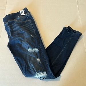 Old Navy Elastic Waist Band Pull On Rockstar Mid Rise Jegging